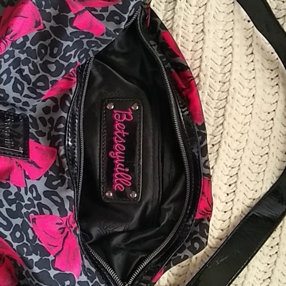 Sholder bag ,BESTYVILlE,NEW, without Tags!! - Picture 6 of 8